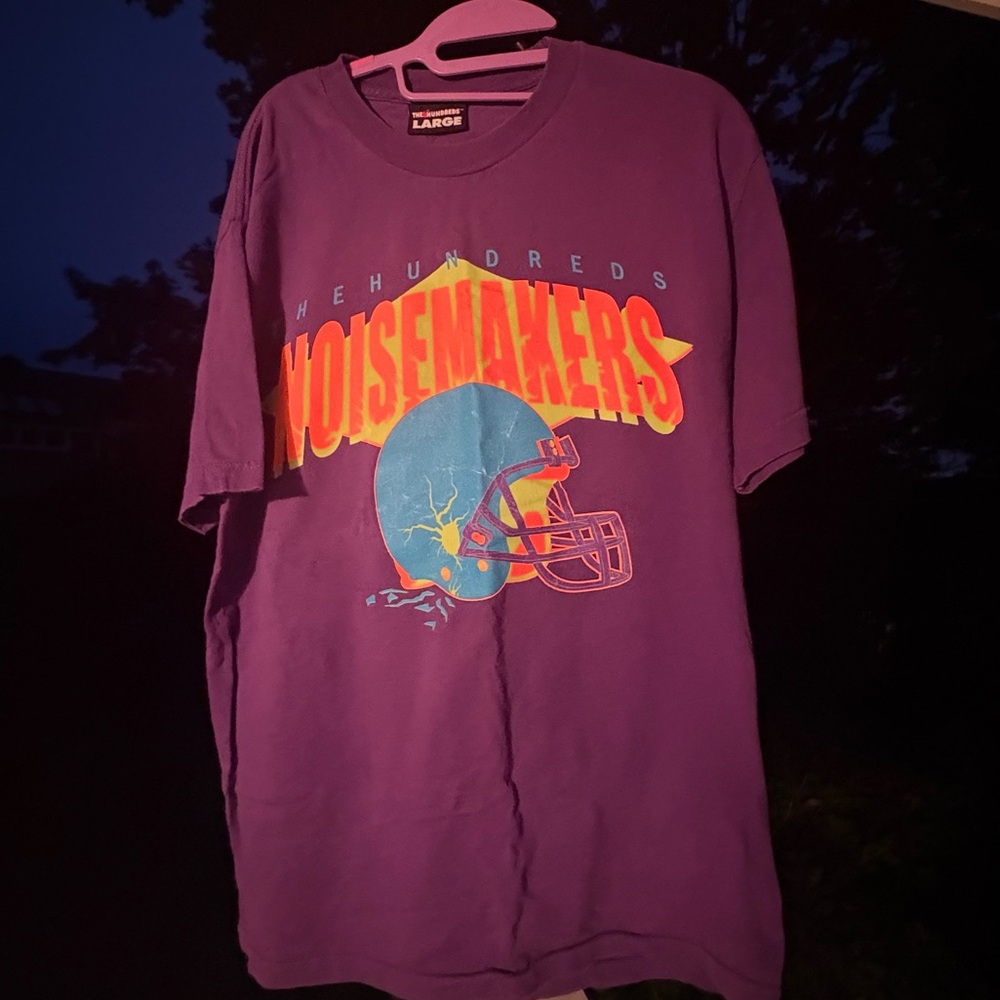 Vintage TEE - THE HUNDREDS noisemakers